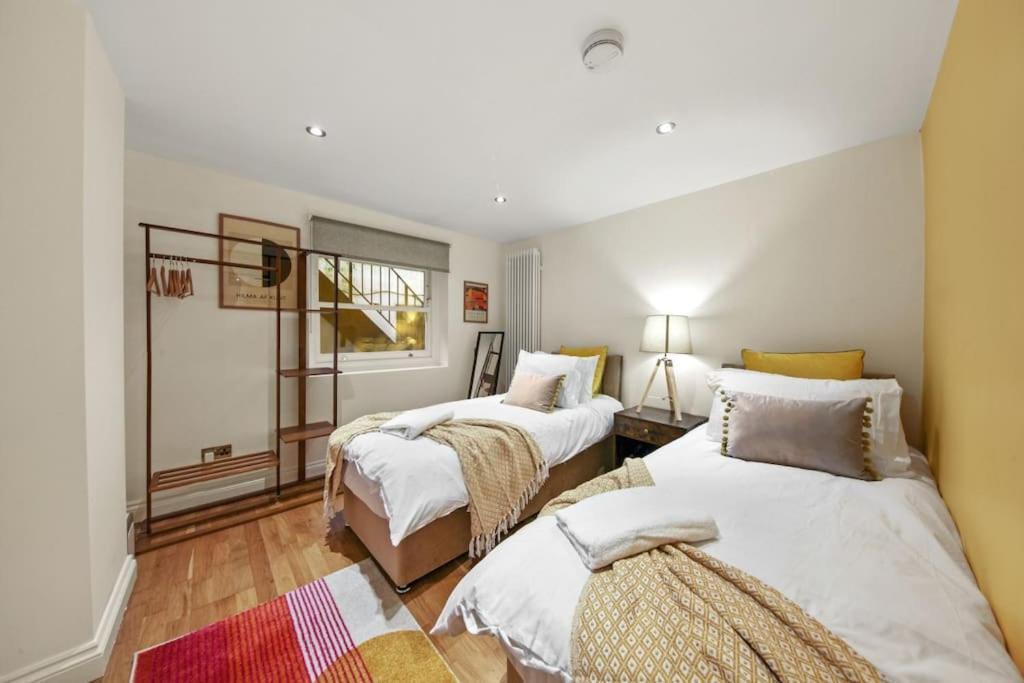 Stylish In Euston And Near Camden With Private Roof Terrace * Londra