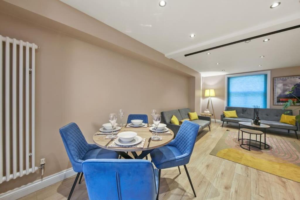 Stylish In Euston And Near Camden With Private Roof Terrace * Londra